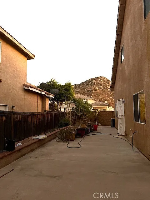 4 bed, 2093 sqft, $3,600 — Photo 2