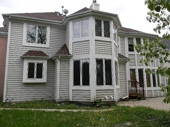 2nd image of 804 W Willow St