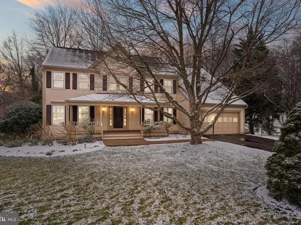 12312 Leith Ct, Woodbridge, VA 22192