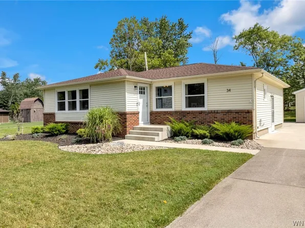 34 Kingswood Dr, Orchard Park, NY 14127
