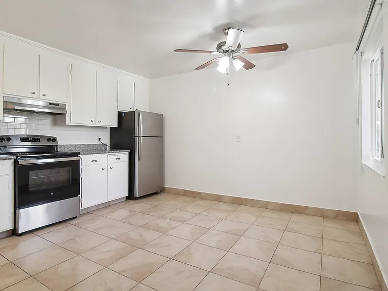 ALAMEDA PARK APARTMENTS — Photo 26