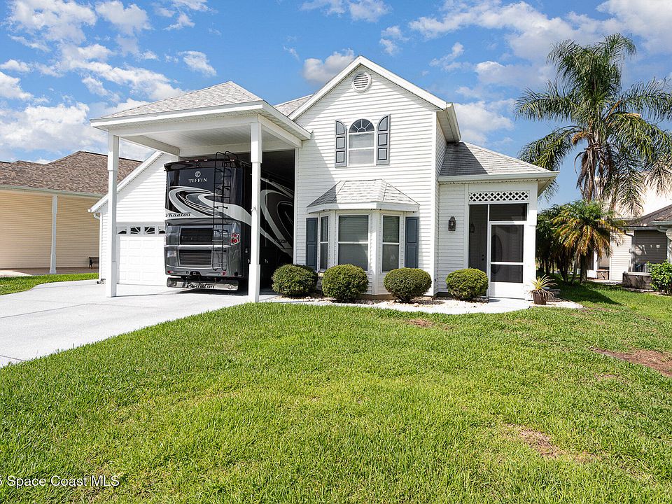 1st image of 733 Plantation Dr