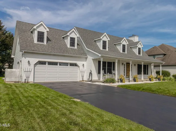 1412 Mill Creek Ln, Waterville, OH 43566