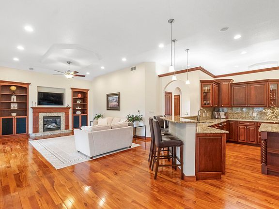 5th image of 4126 Deena Dr