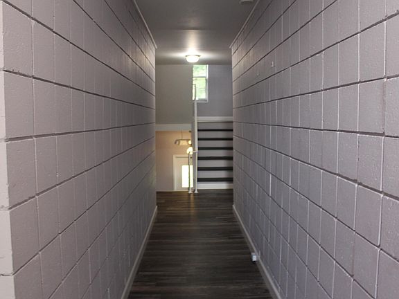 2nd image of 401 Colonial Dr #7