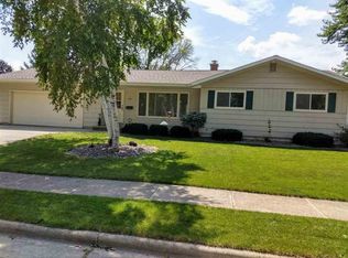 290 E McWilliams St, Fond Du Lac, WI 54935