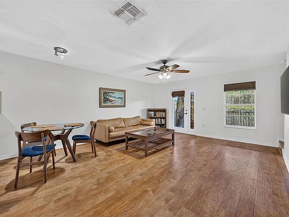 3rd image of 476 TRADITION LANE