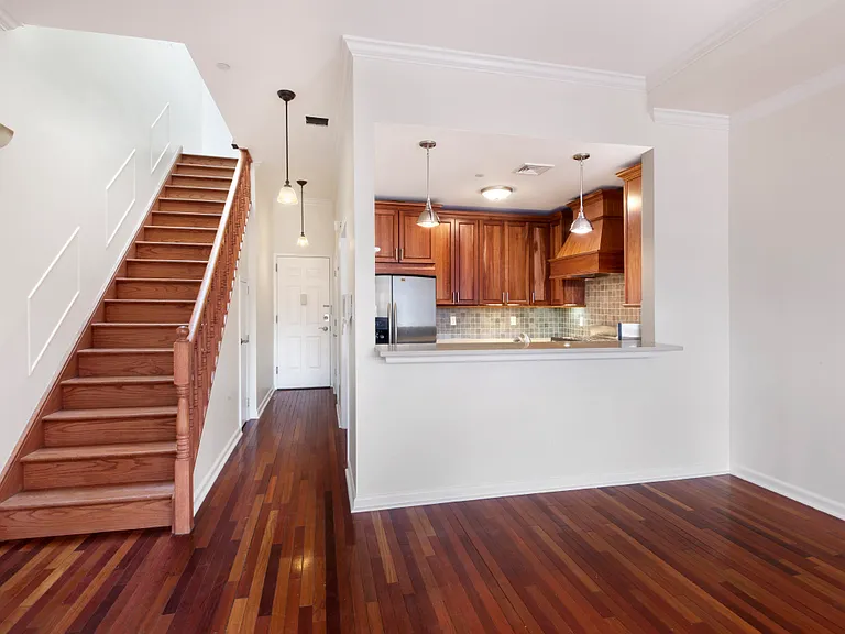 11 W 131st St #C4 — Photo 7