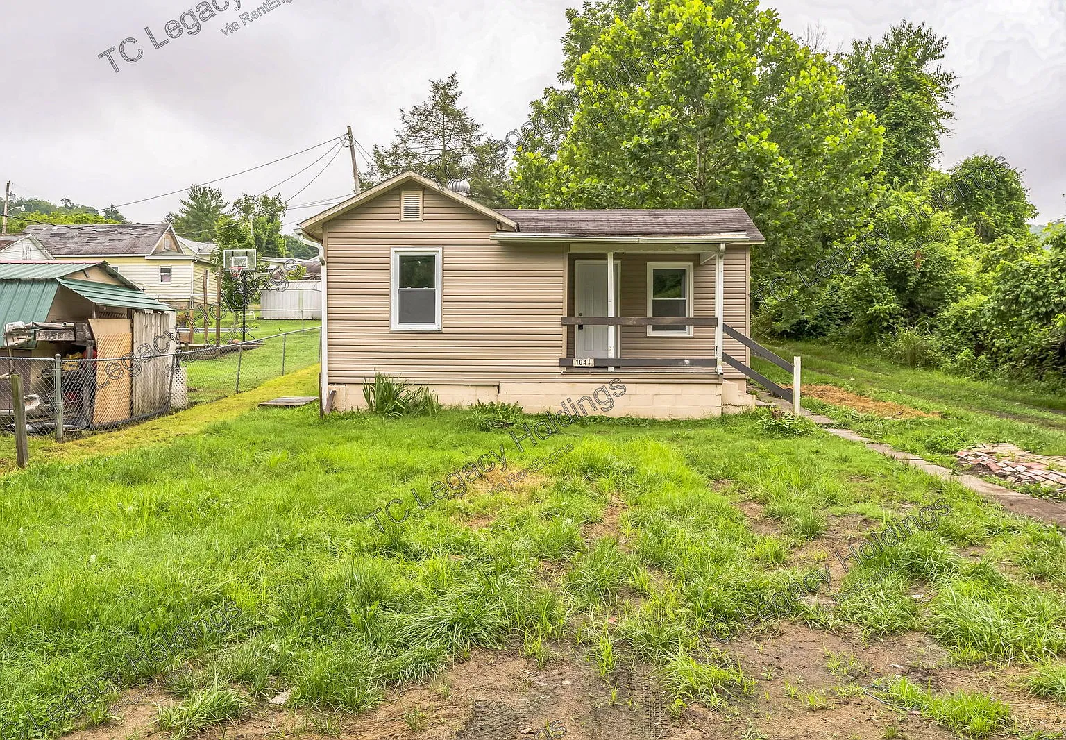 2 bed, 1.0 bath, 700 sqft, $1,000 — Photo 1