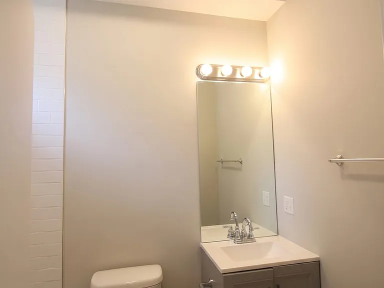 4200-08 N Milwaukee Ct — Photo 10