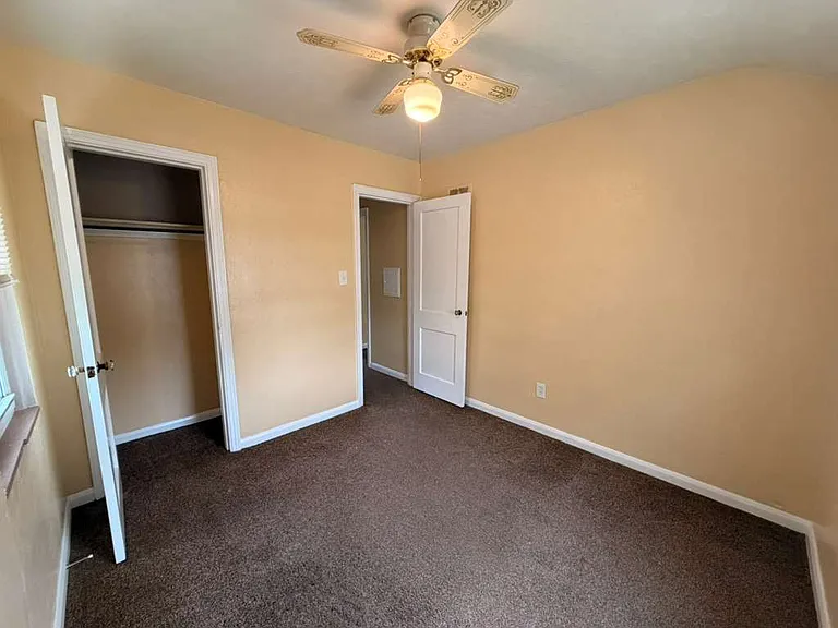 706 W Gramercy Ave — Photo 13