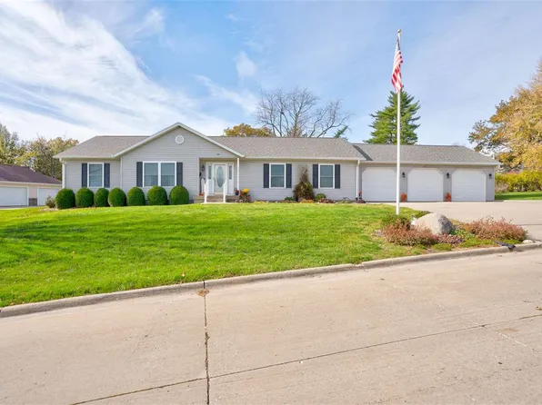 515 11th St, Wellman, IA 52356