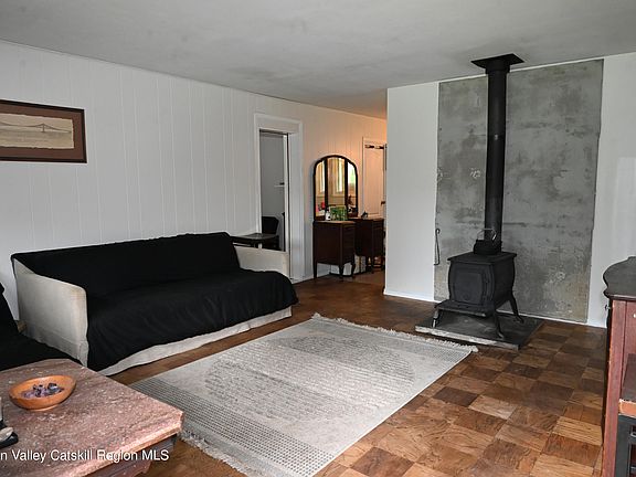 3rd image of 117 Pine Street
