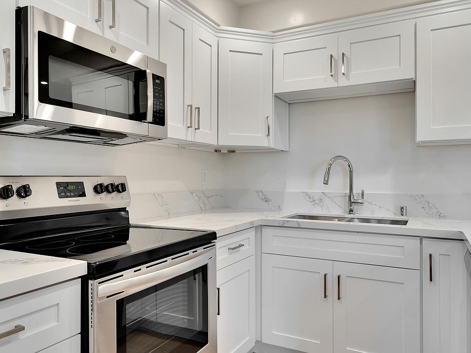 1st image of 11423 Ohio Ave APT 8