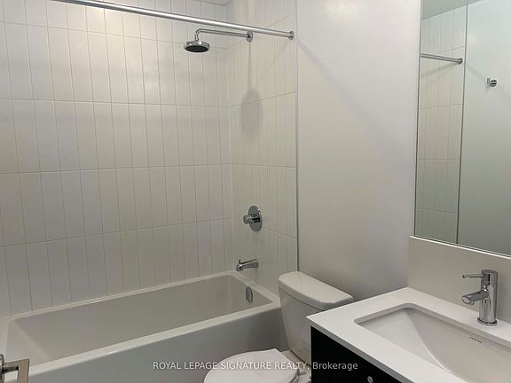 5th image of 10 Oak St #2509