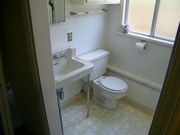 5th image of 1064 Marcussen Dr