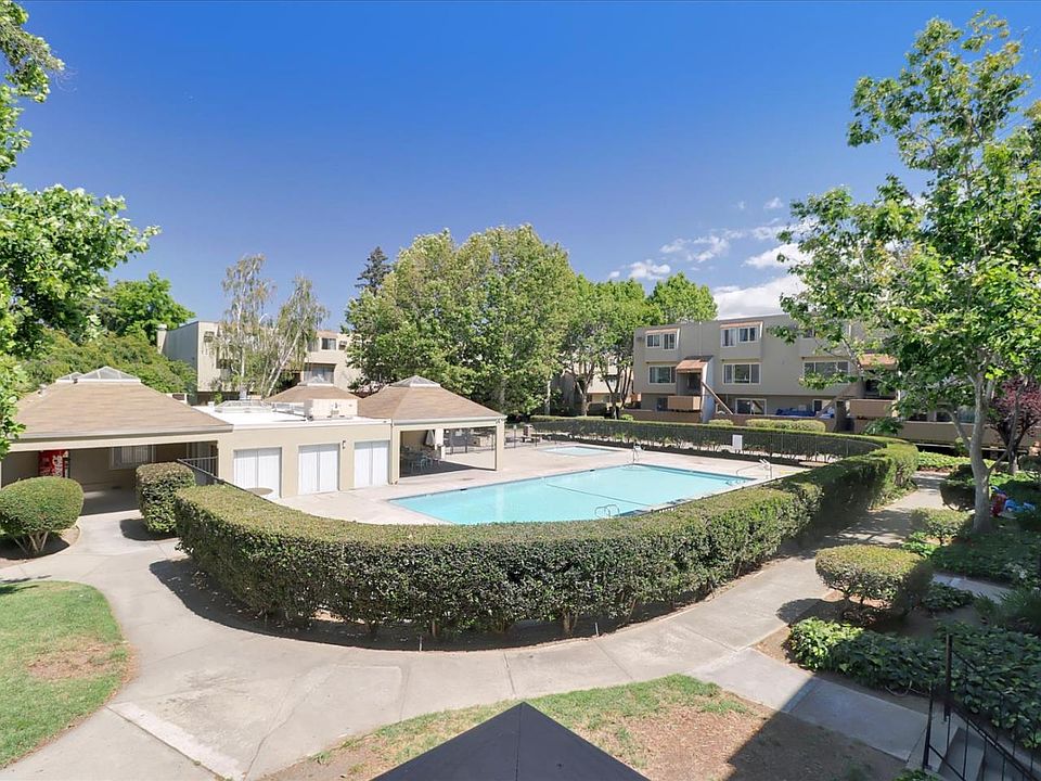 1st image of 410 Auburn Way APT 9