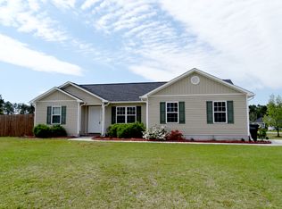 211 Michel Ct, Hubert, NC 28539