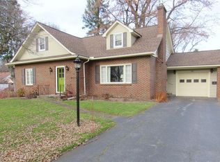 52 Winchester Rd, Rochester, NY 14617