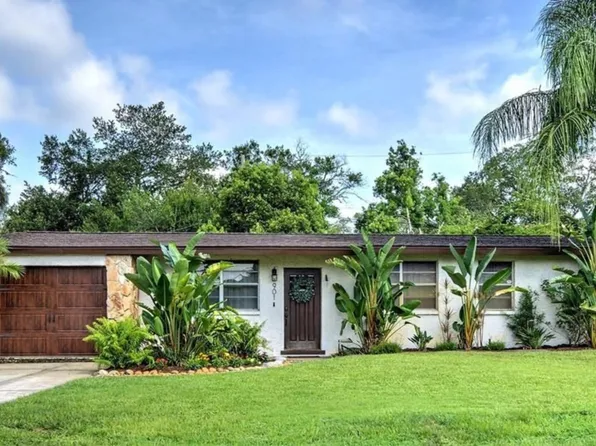 901 Briarwood Ave, Tampa, FL 33613