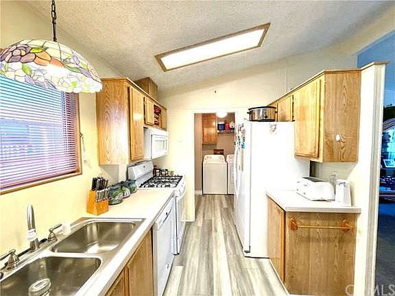 4th image of 1515 W Arrow Hwy Space 25