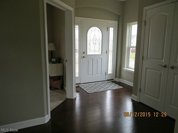 2nd image of 224 Shoreland Circle Sl #31
