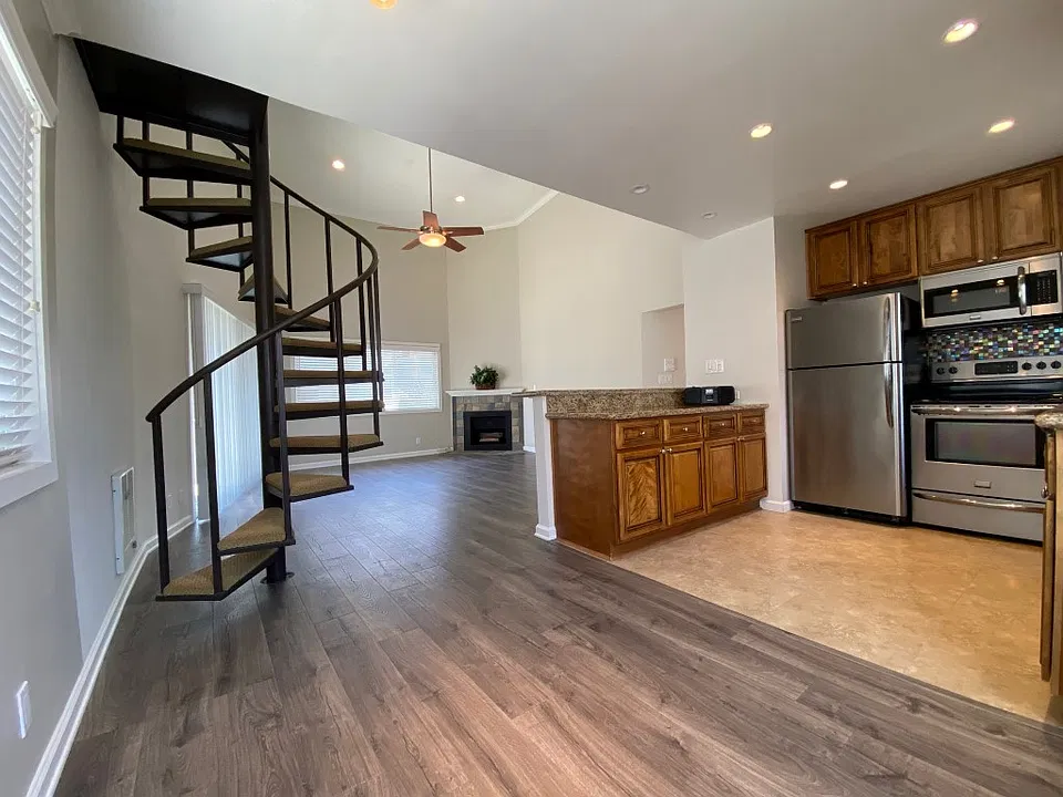 14 Jib St #5