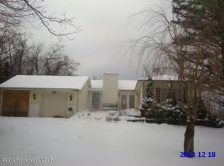 41 Willowbrook Rd, Bear Creek, PA 18702
