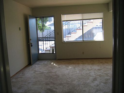 2nd image of 2497 Anna Dr APT 4