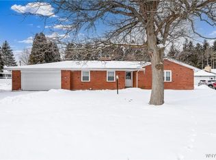 12 Paradise Rd, East Amherst, NY 14051