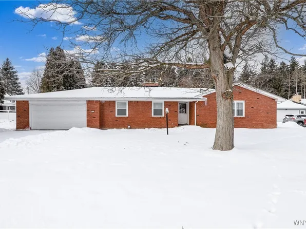 12 Paradise Rd, East Amherst, NY 14051