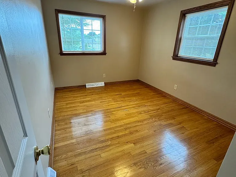 5001 Sampson Dr — Photo 13