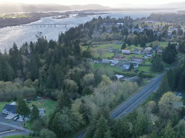 2 Cougar Falls Lane, Cathlamet, WA 98612