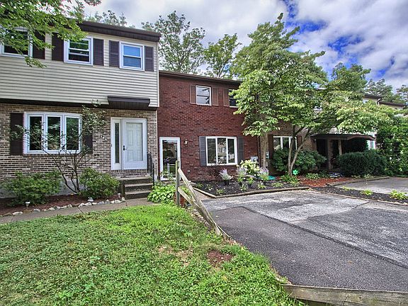 5th image of 166 White Dogwood Dr