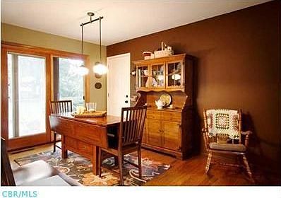 3rd image of 186 Fairdale Ave