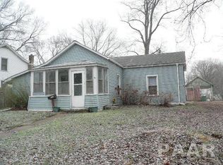 516 1st St, Lacon, IL 61540