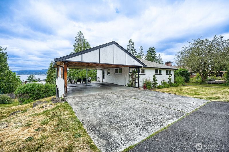 2nd image of 7528 S Lakeridge Dr