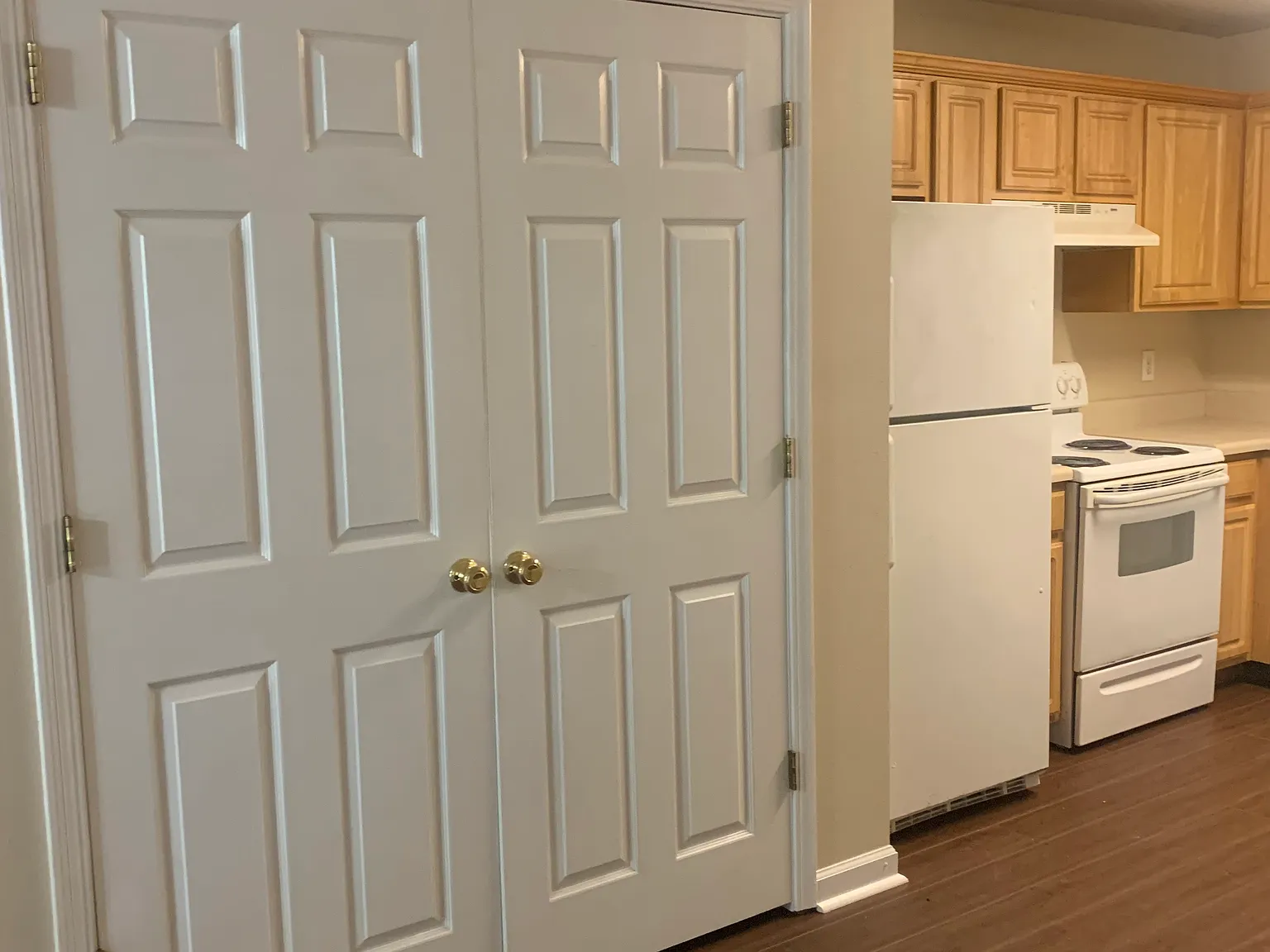 2 bed, 900 sqft, $1,200 — Photo 4