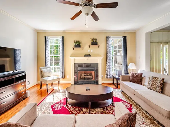 320 Lawrence Rd #Id1644385p, Cary, NC 27511