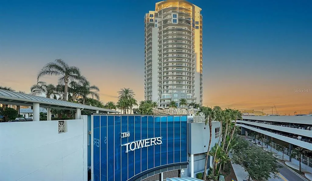 2 bed, 2.5 bath, 1165 sqft, $4,000 — Photo 1