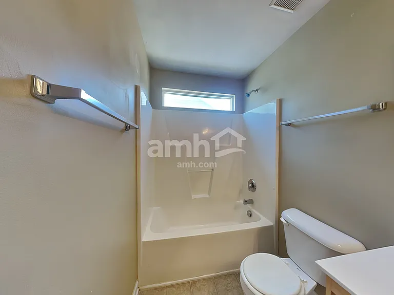 409 Stobhill Ln — Photo 16