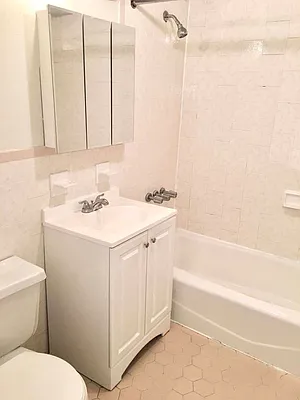 Rented by Oxford Property Group | media 25