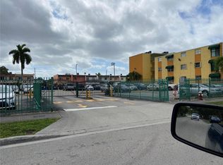 Las Estrellas, Hialeah, FL 33014