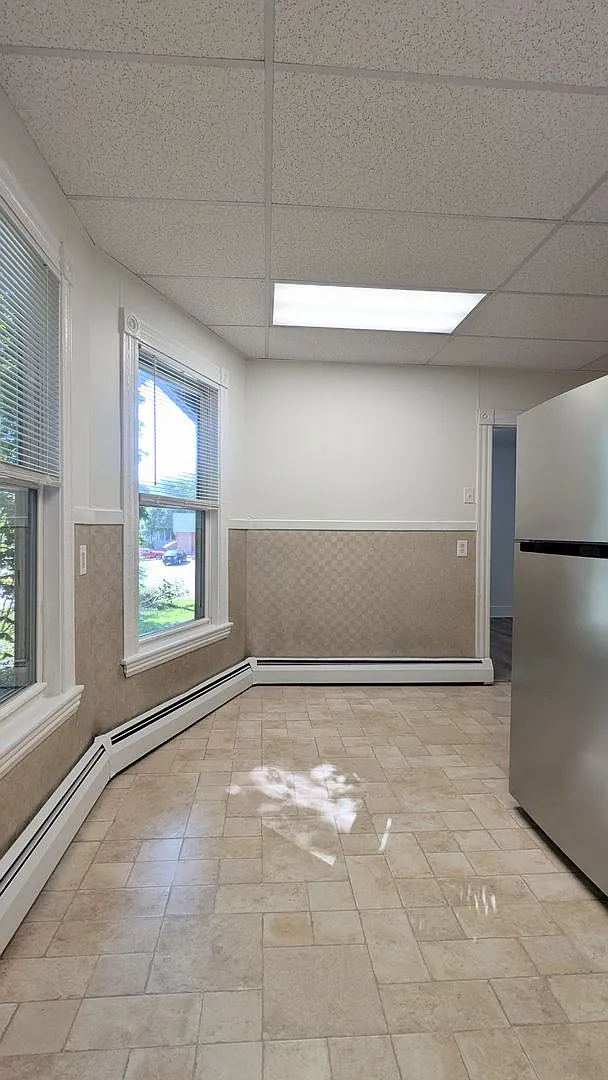 129 College Ave — Photo 3