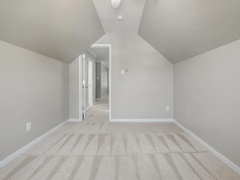 3924 Liberty Point Dr — Photo 34