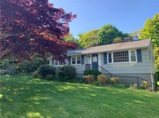 30 Williams St, Groton, CT 06340