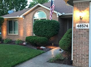 48574 Hunter Dr, Macomb, MI 48044