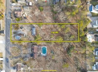 215 Kettle Creek Rd, Toms River, NJ 08753
