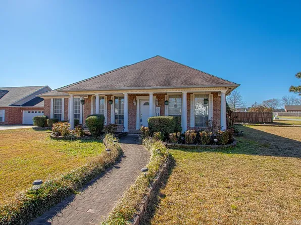 108 Fawn Cv, White Hall, AR 71602