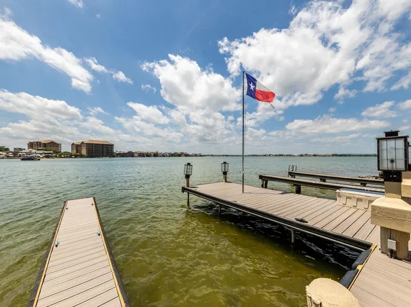 402 Island Dr #B, Kingsland, TX 78657